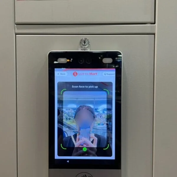 Xác thực Face ID với tủ Smart Locker